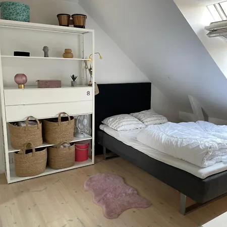 Cozy Town House Βίλα